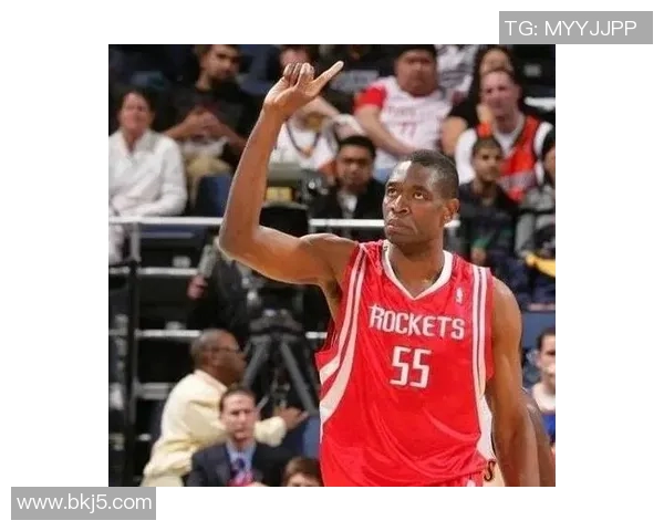 足球明星崇拜的篮球传奇偶像背后的故事与启示